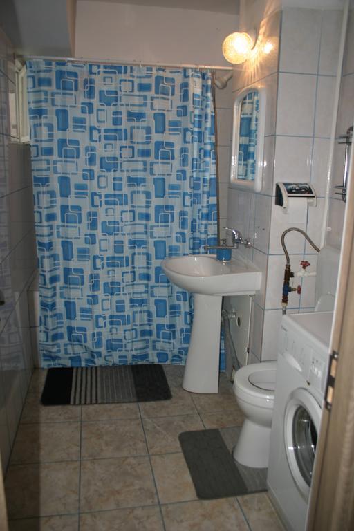 Salonul Rosu Apartment Bacau Exterior photo