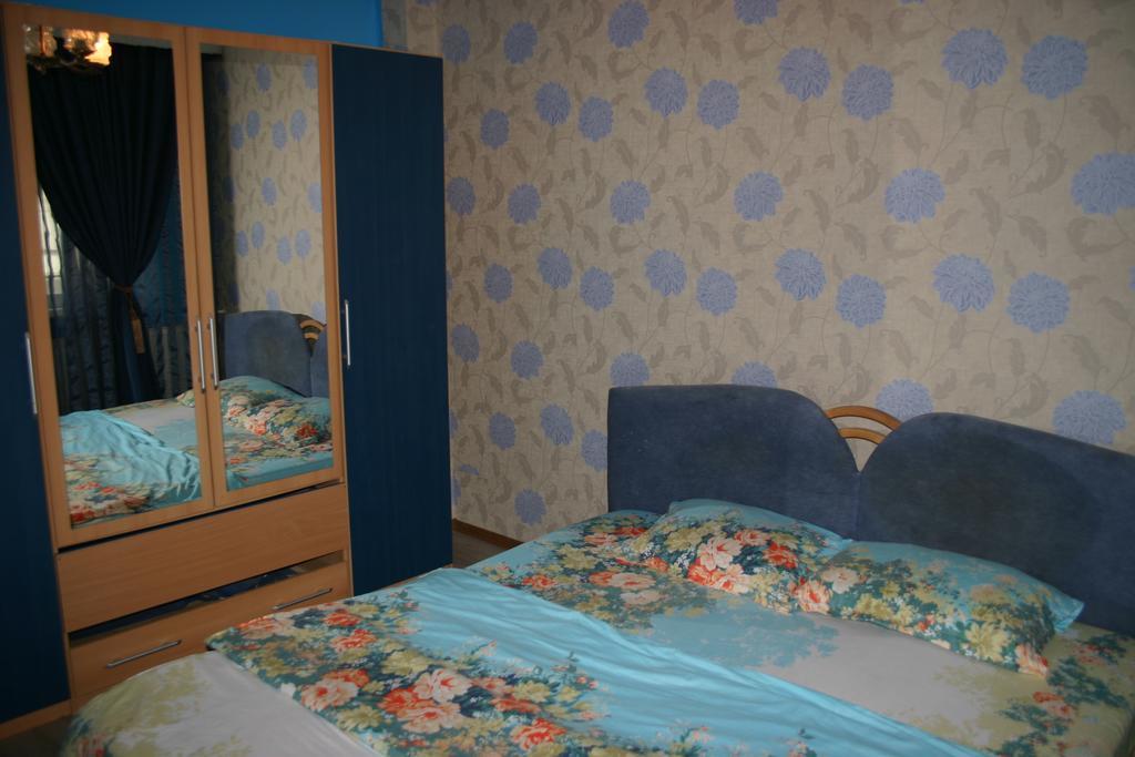 Salonul Rosu Apartment Bacau Exterior photo