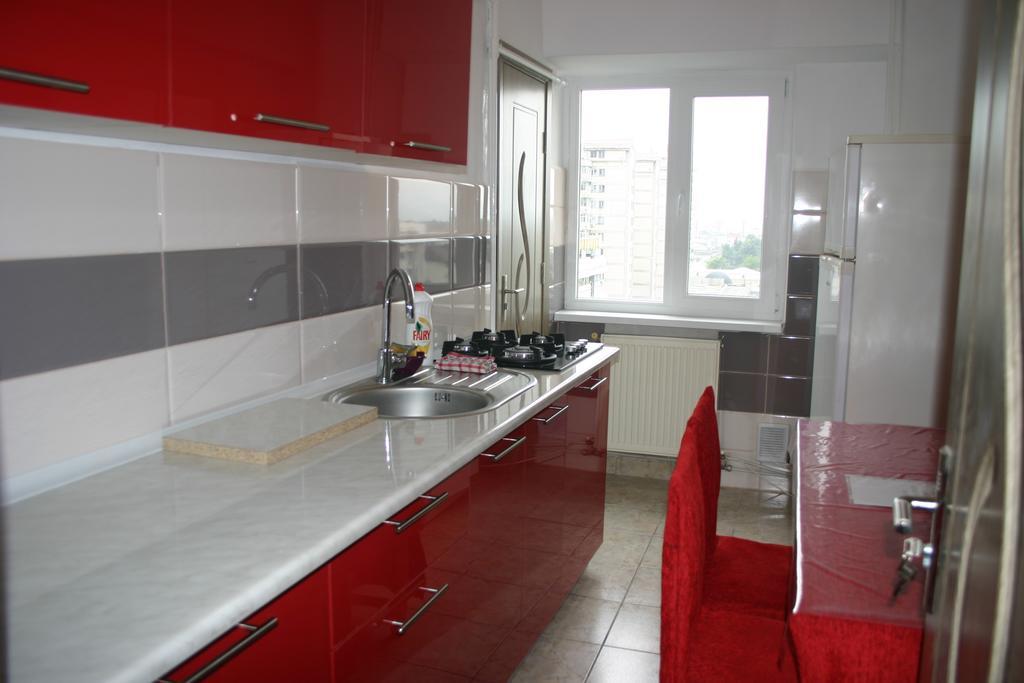 Salonul Rosu Apartment Bacau Exterior photo