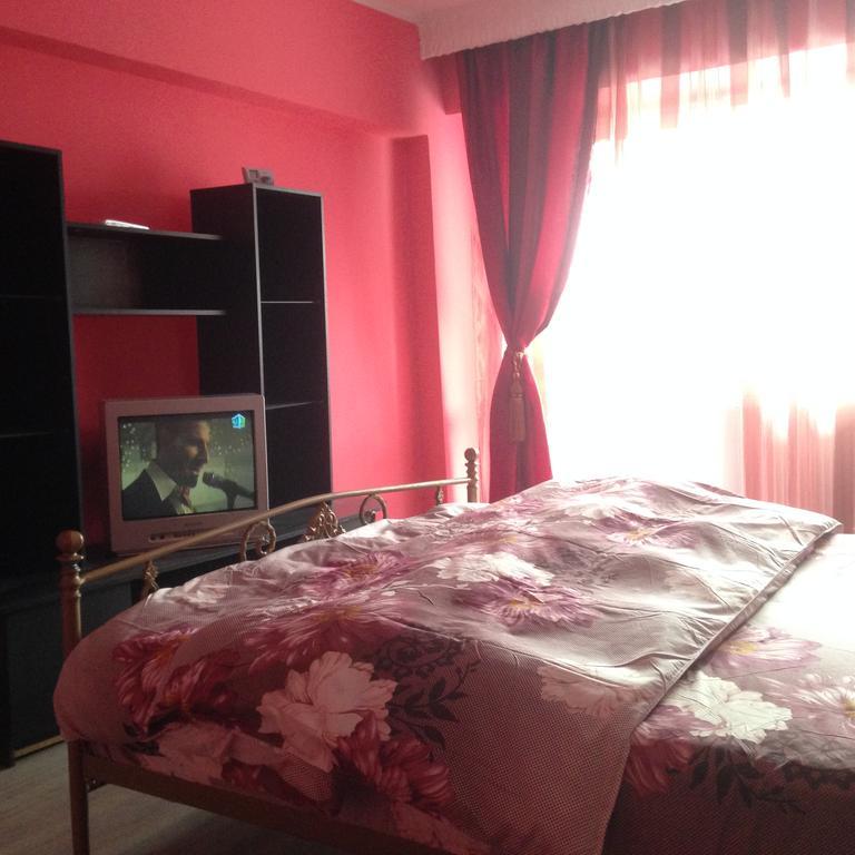 Salonul Rosu Apartment Bacau Exterior photo
